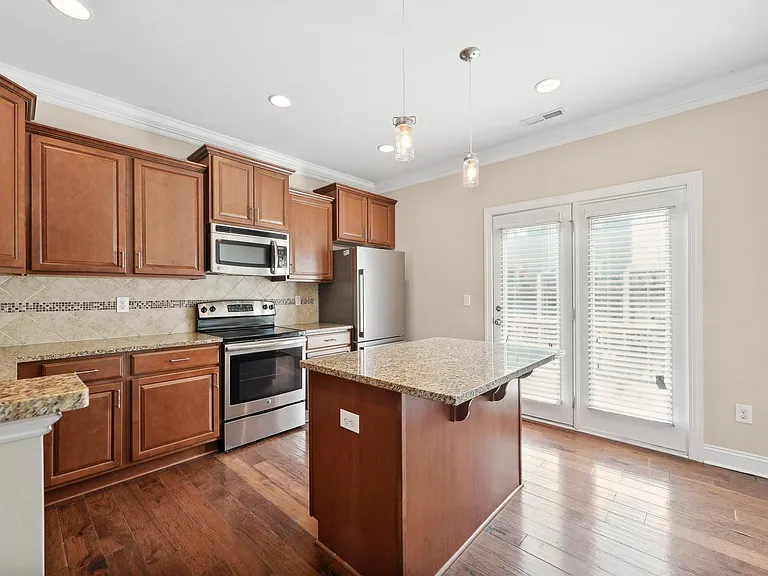 1359 Town Home Dr — Photo 13