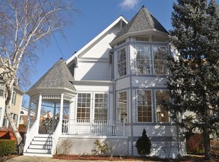 333 S Crescent Ave, Park Ridge, IL 60068