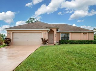 600 NW 27th Ter, Cape Coral, FL 33993