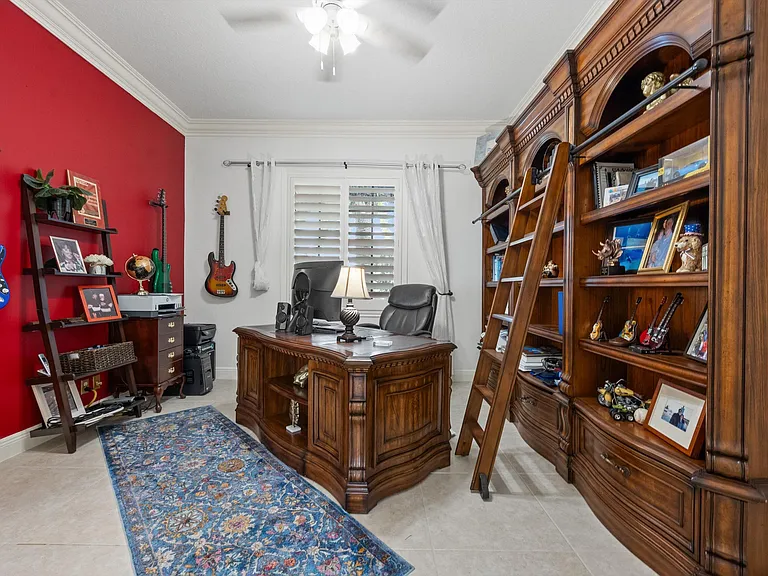 10771 Versailles Blvd — Photo 15