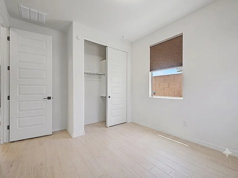 5737 W Getty Dr — Photo 19
