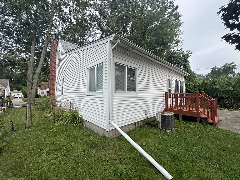 3932 Cummings Ave — Photo 6