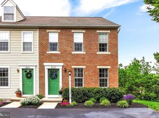 2713 Woodmont Dr, York, PA