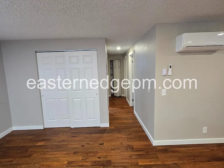 630 SW 24th St #5 — Photo 10