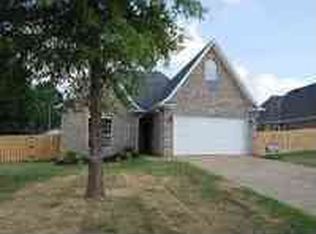 360 Meadow Brook Dr, Henderson, TN 38340