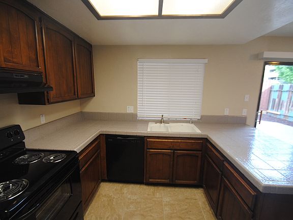 5th image of 7799 Sunrise Creek Ct