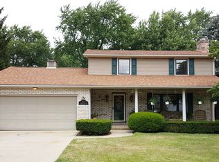 827 Glenwood St SW, North Canton, OH 44720