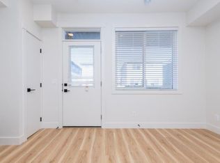 10060 46th St NE #112, Calgary, AB T3J2H8