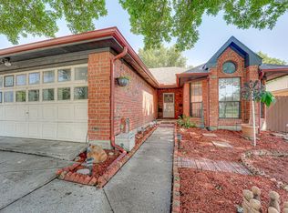 905 High Point Rd, Arlington, TX 76015