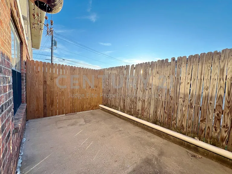 929 W Hickory St #A-14 — Photo 7