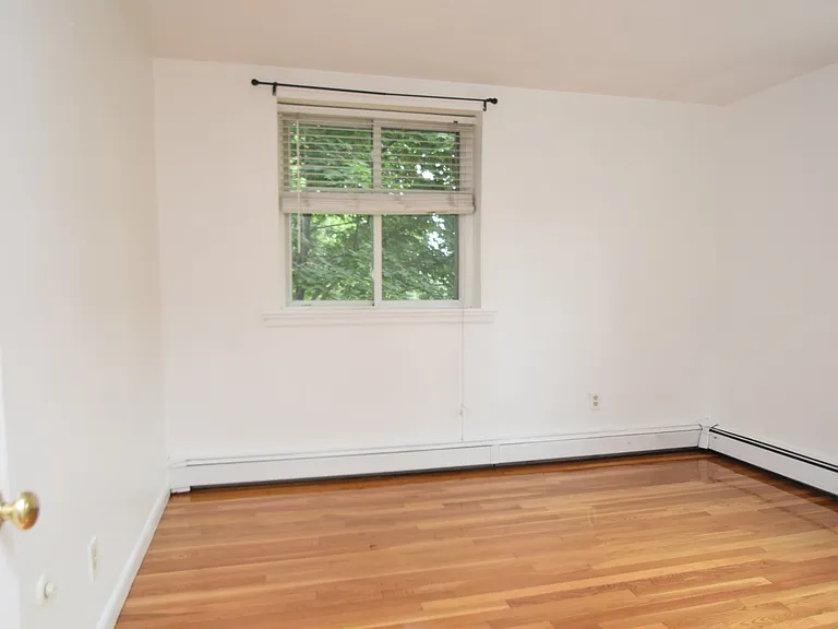 135 Inman St #12 — Photo 10