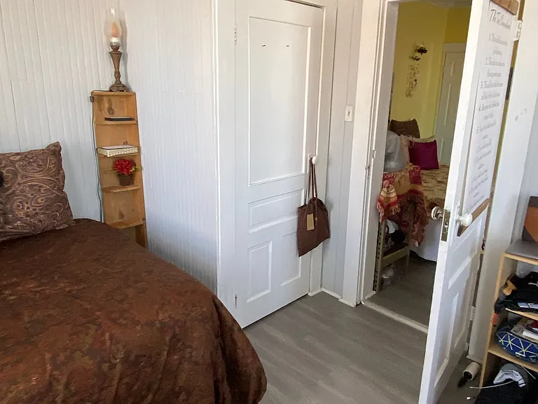 Bed room