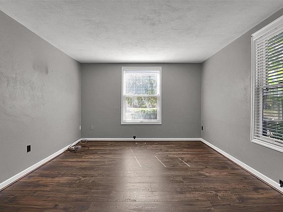 3rd image of 457 Hoehn St