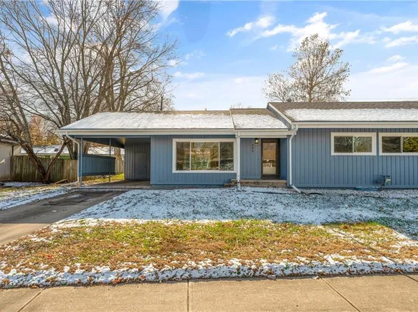 420 Indian Trl, Belton, MO 64012