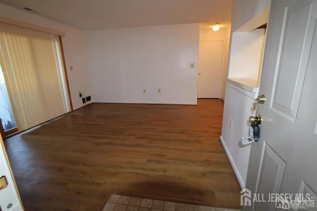 1 bed, 1.0 bath, 667 sqft, $1,700 — Photo 3