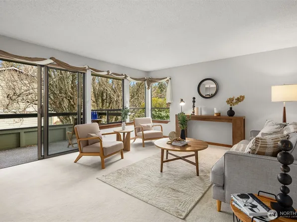 18902 8th Avenue NW #308, Shoreline, WA 98177