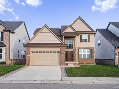 4882 E Stonegate Cir, Lake Orion, MI, 48359