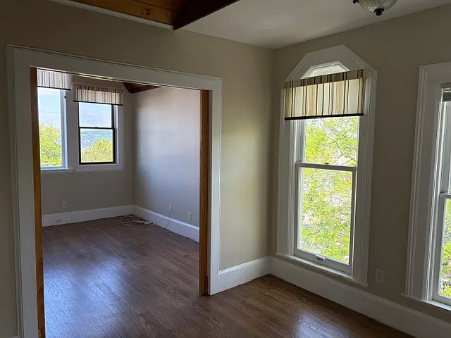 54 N Broadway #3 — Photo 18