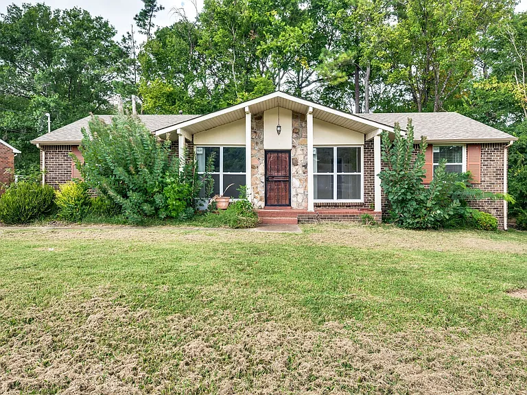 5409 Country Dr — Photo 4