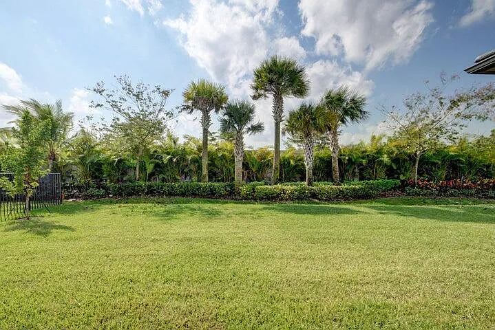 12832 Veneto Springs Dr — Photo 37