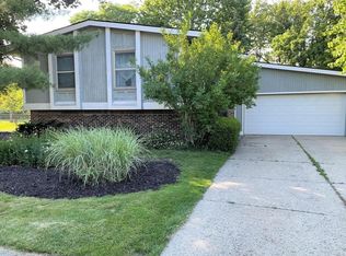 3335 Jasper Ct, Troy, MI 48083