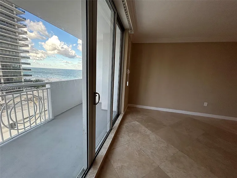 5825 Collins Ave #9C — Photo 58