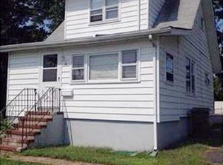 18 Lake View Blvd, Edison, NJ 08817