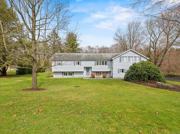 27 Linda Lane, Bethel, CT 06801