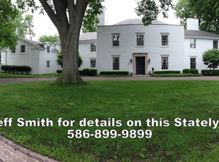 22 Lee Gate Ln, Grosse Pointe Farms, MI 48236