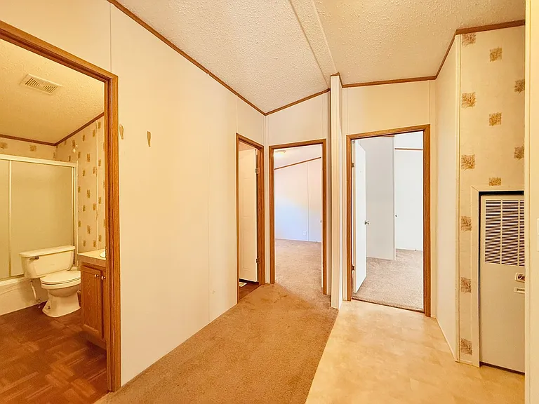 203 Lost Forest Rd — Photo 15