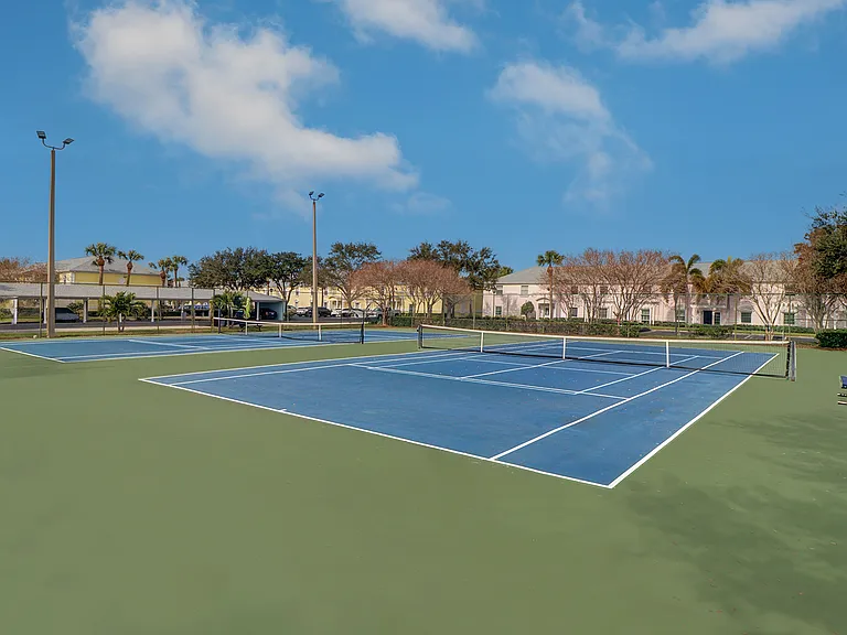 136 Pompano Dr SE #D — Photo 25