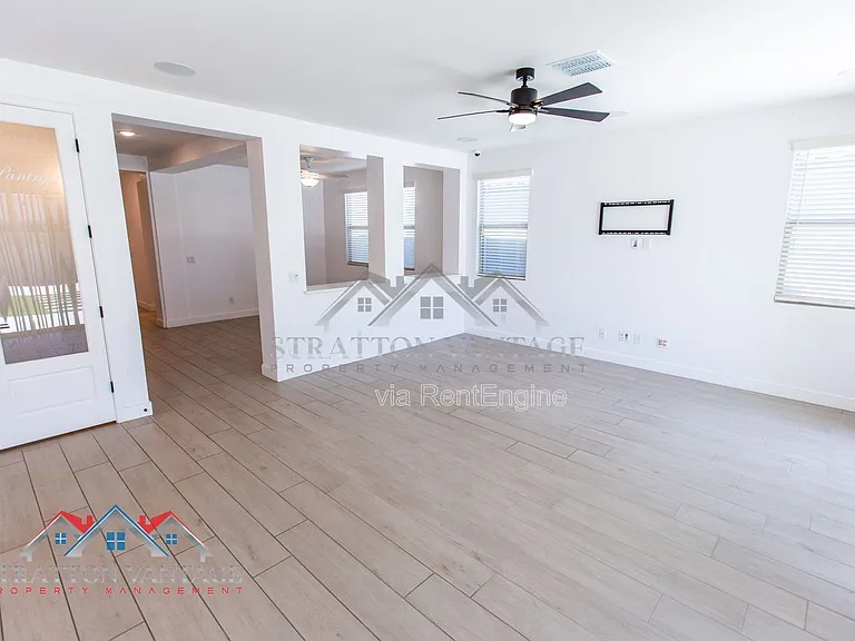 15075 W McKinley St — Photo 18