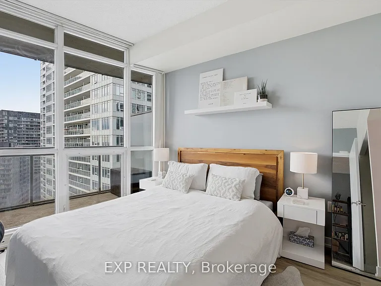 38 Dan Leckie Way #2103 — Photo 15