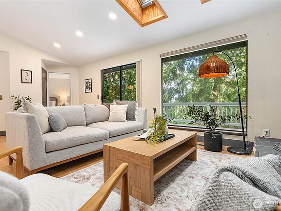 5th image of 13 N Summit Drive