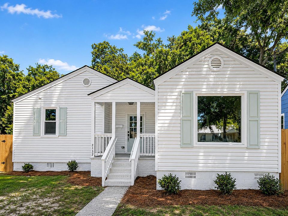 1st image of 2132 Commander Rd
