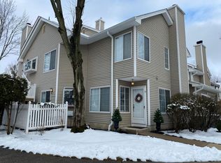 2 Stevens Ct #1, Bedminster, NJ 07921