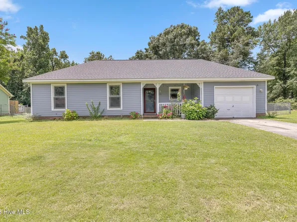 221 Woodcrest Court, Jacksonville, NC 28540