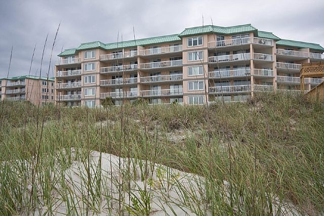 1st image of 145 S Dunes Dr