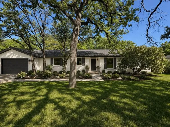 209 Mistletoe Ln, Keene, TX 76059