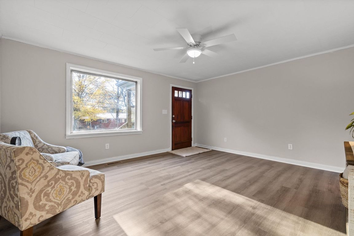 next background image