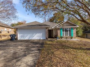 30 Brentwood Dr, Phenix City, AL 36869