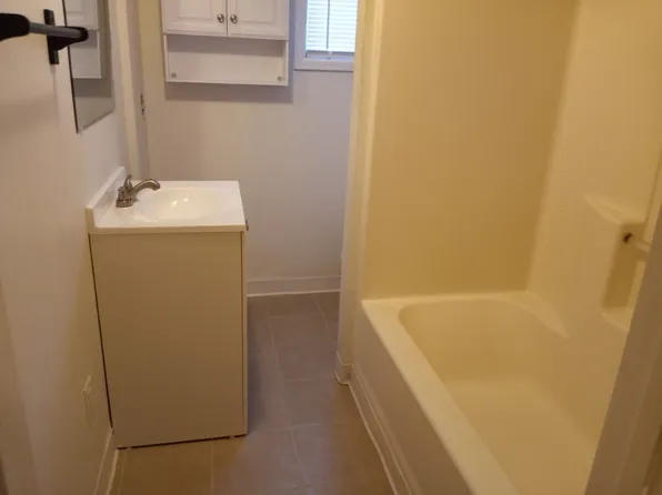 621 13th St APT 1, Greeley, CO 80631