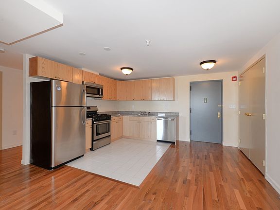 5th image of 12 Brooklyn Ave APT 517