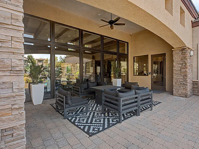 6200 Montano Plaza Dr NW Albuquerque, NM-19