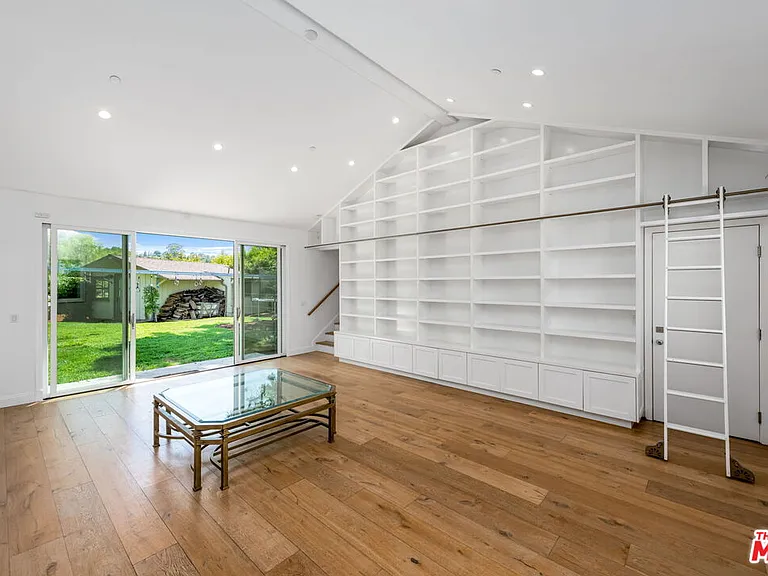 19621 Wells Dr — Photo 11