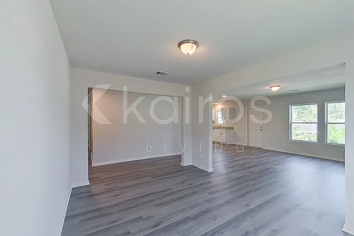 4 bed, 2.0 bath, 1603 sqft, $1,725 — Photo 3