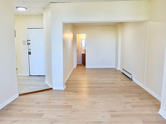 2nd image of 157 Christopher Columbus Dr APT 4F