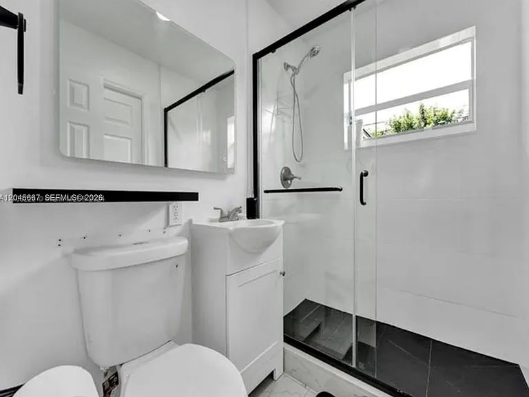 2730 NE 16th Ave — Photo 11