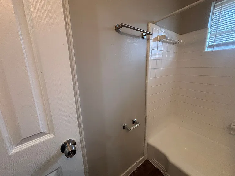 2370 Hillside Ave — Photo 33