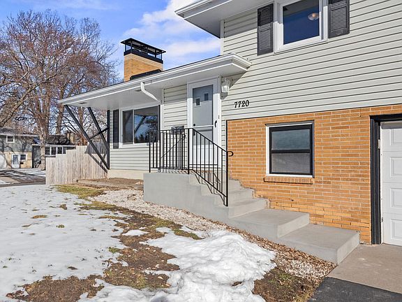 2nd image of 7720 Viewcrest Ln